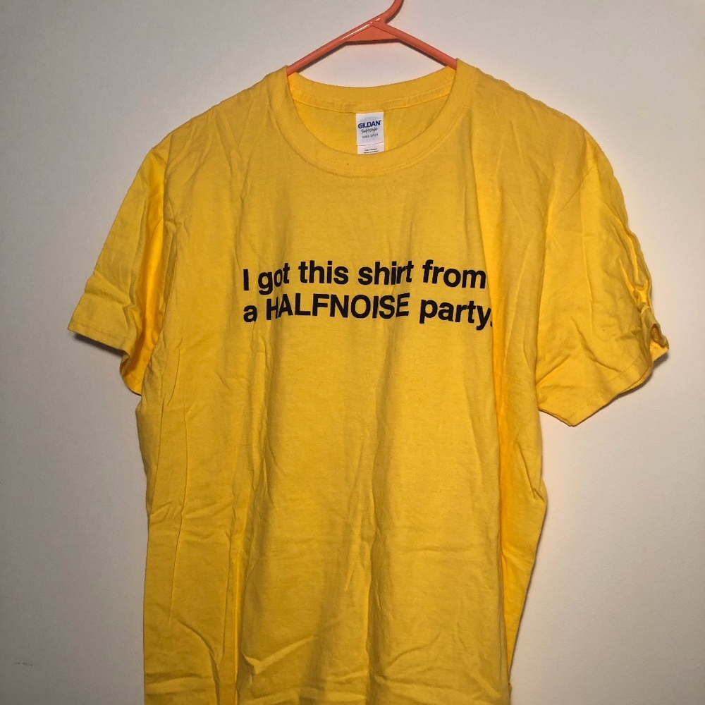 Parahoy- Halfnoise Tee.